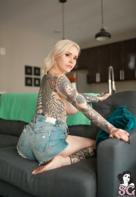 Tommilc porn model photo