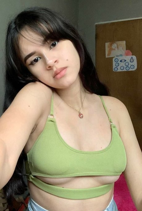 Moodyylorac pornographic model pic