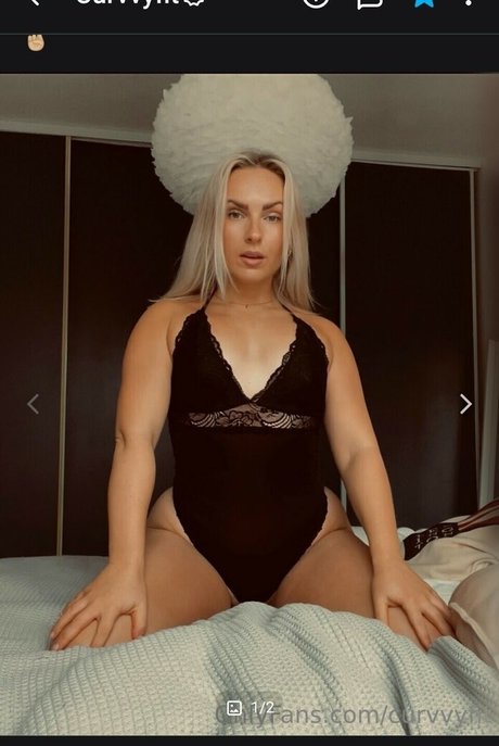 Curvvyfit pornographic model archive