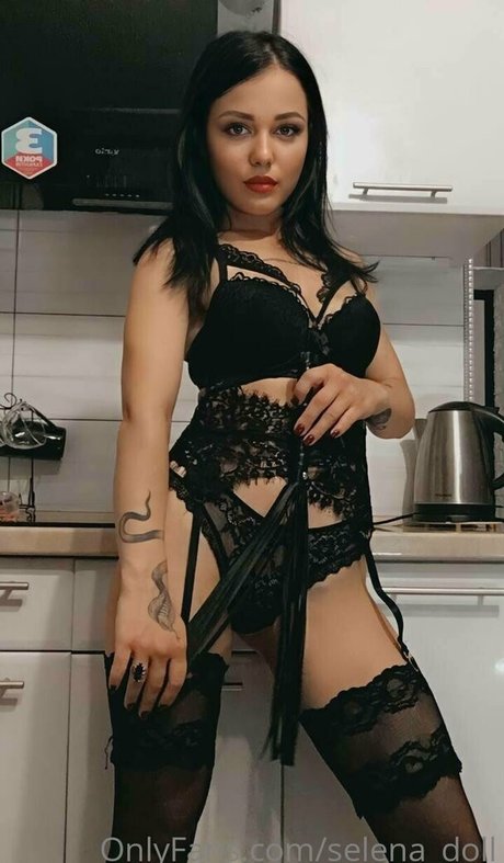 selenaadoll1 pornstar free pictures