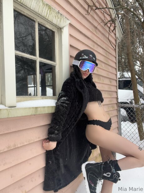 miaxomarie model adult photo