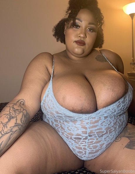 supersaiyanboobs hd actress picture