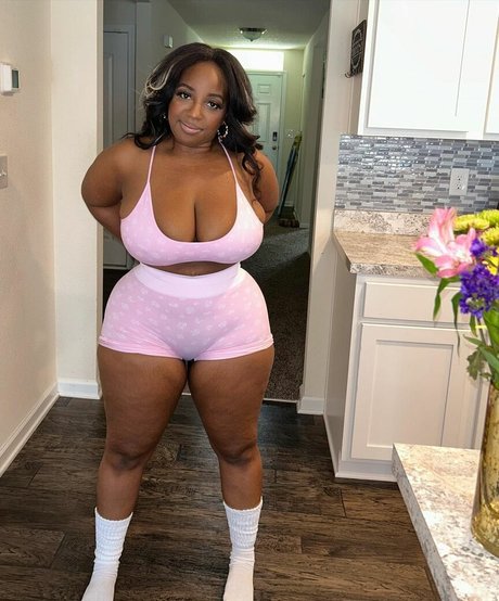 brownbodii model xxx pics