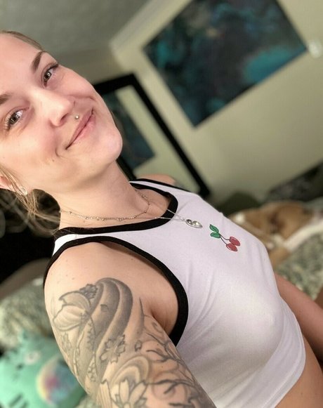 Mollie Rose art actress photos
