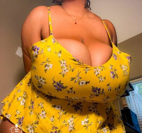 Miss Honey Mia star naked gallery