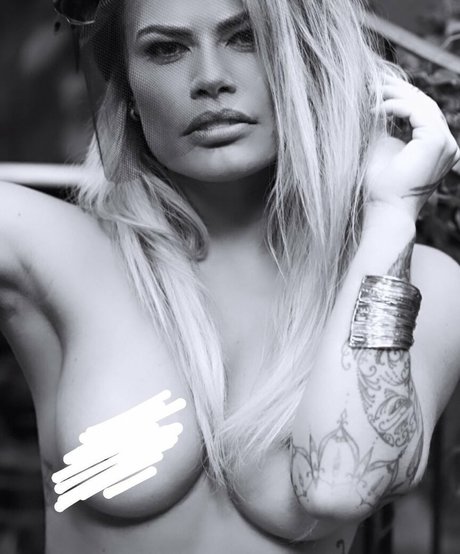 Nati Cassasola art actress photos