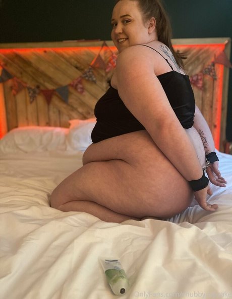 chubbycupcake star top archive