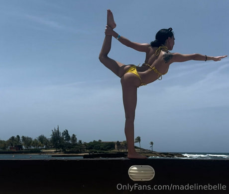 Madelinebelle star pretty photo