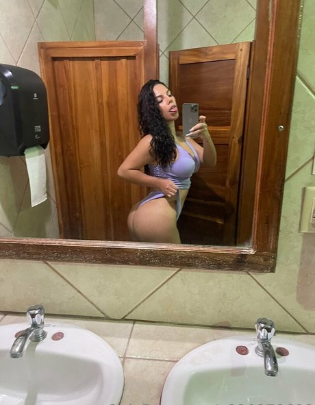 lizbethoficial sexy pornstar pics
