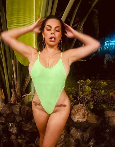 lizbethoficial best model photo