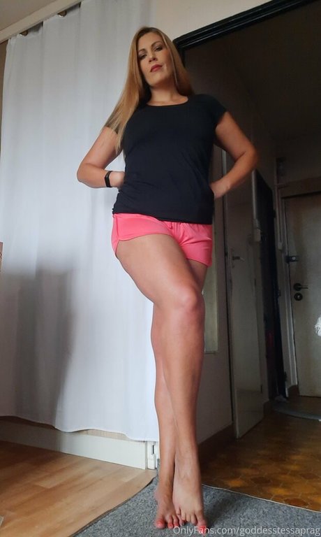 goddesstessaprag pornstar nude pic