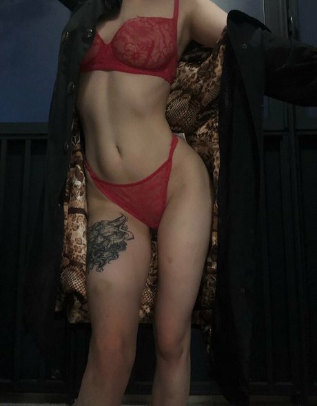 Kamilla Karieva exclusive model image