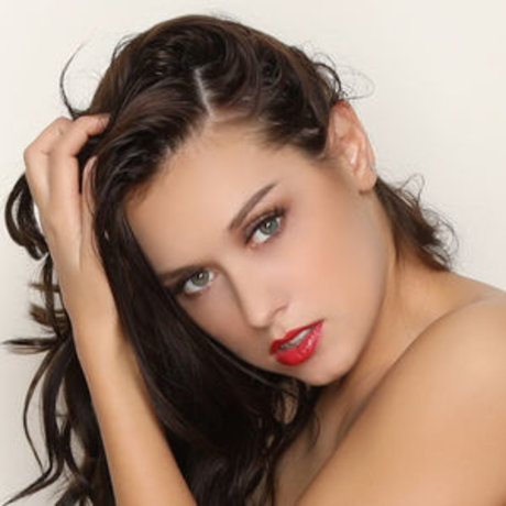 Signature Models star top pictures