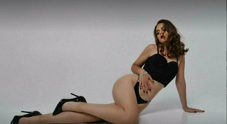 chubby goth onlyfans sexy nudes picture