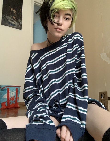 erasedweeaboo free model perfect pictures