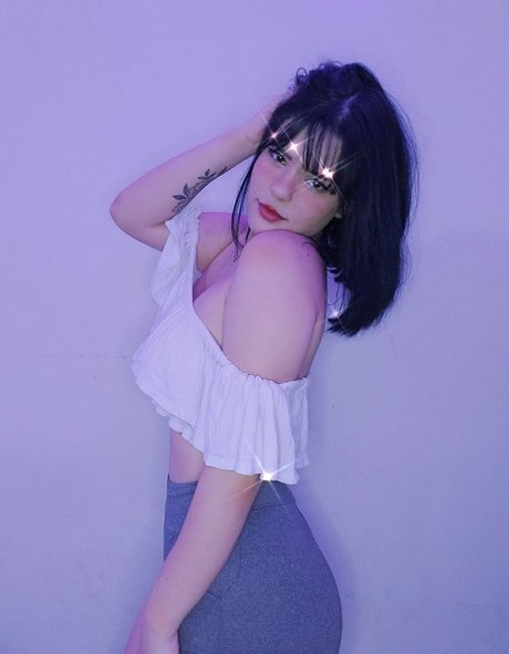 20 years old onlyfans hot nude picture
