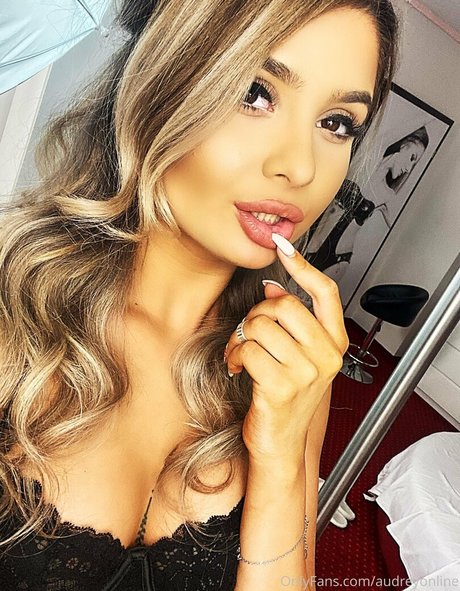 kimchopra model perfect img