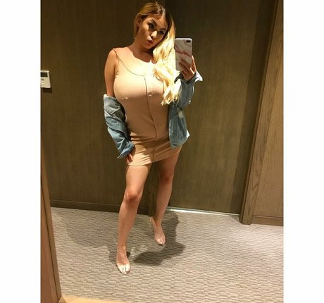 Kendall Rowan xxx pornstar photo