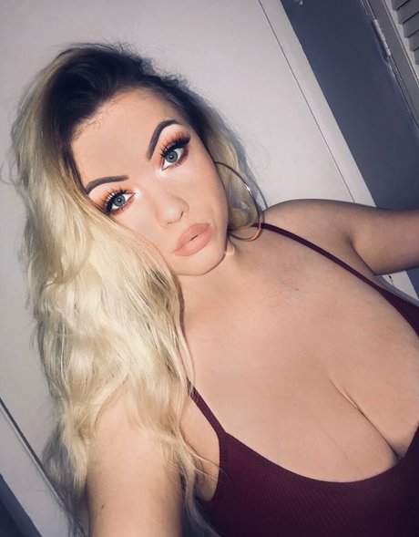 Kendall Rowan star hot photos