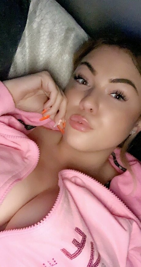 Kendall Rowan star nice photos