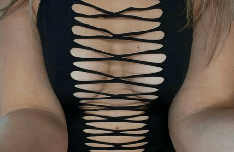 model onlyfans art naked pics