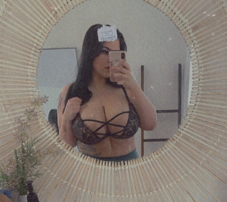 jojovixxenvip naked model photo