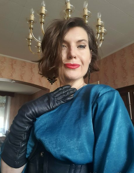 mistresselena perfect pornstar photos
