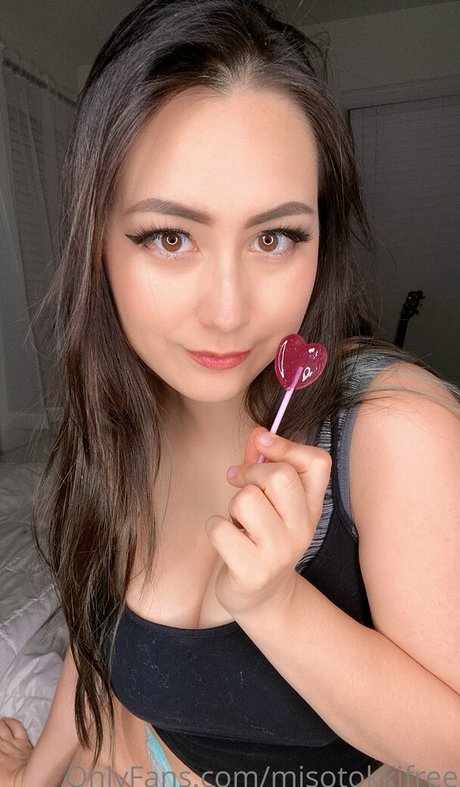 misotokkifree model sex photo