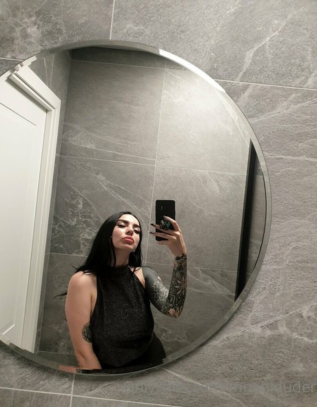 moanlouder perfect model gallery