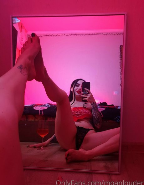 moanlouder pornstar pretty picture