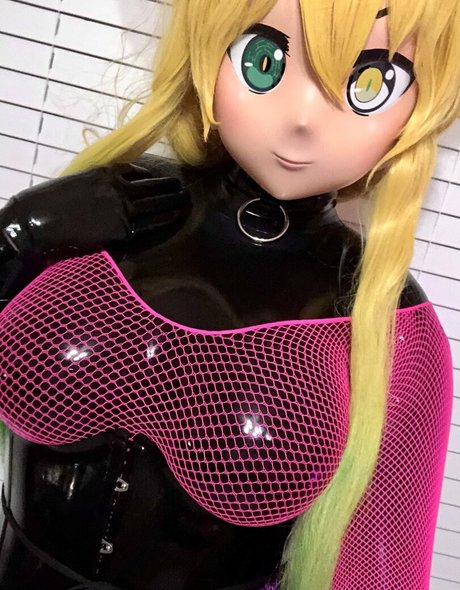 lucoakig star nude pics