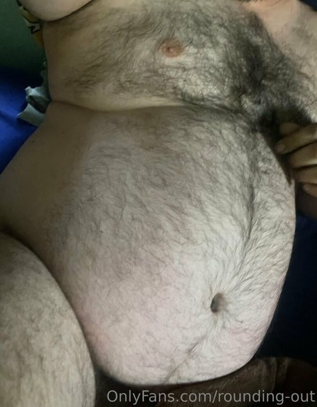 rounding out nudes model pic