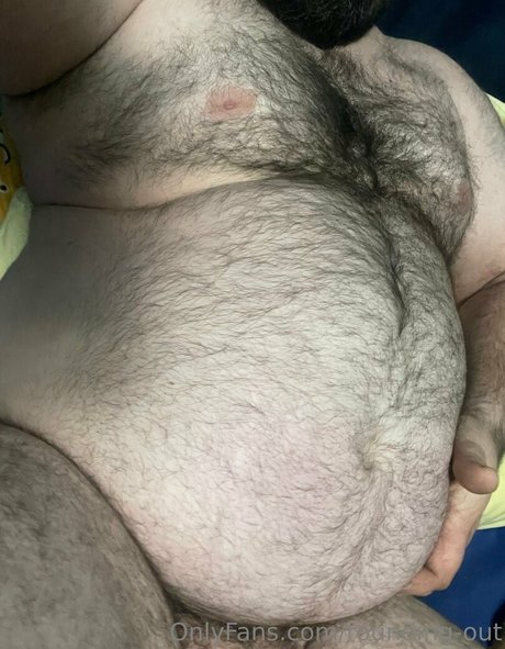 rounding out nude star photo