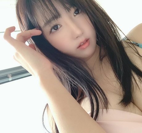 Lee Lyn star top archive