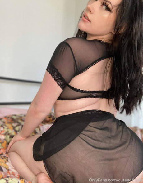 cutegothelle pornstar nudes pictures