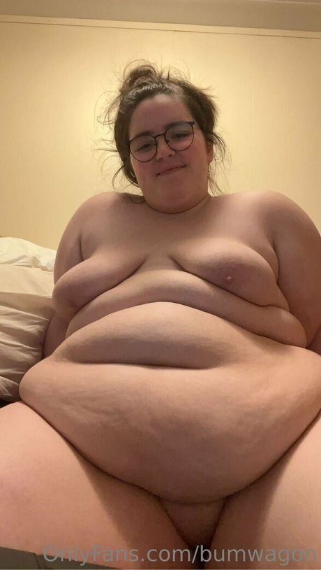 bumwagon exclusive model photo