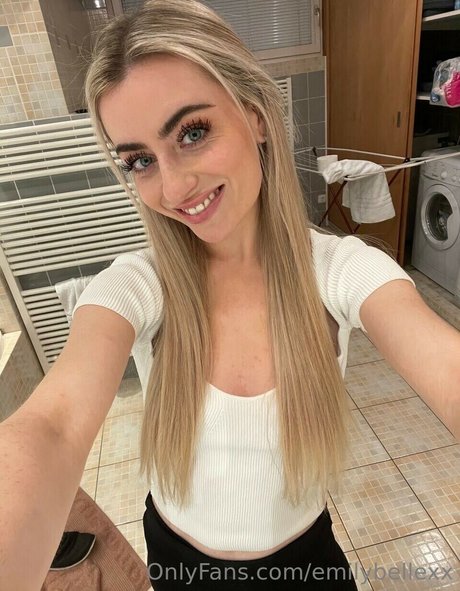 Emily Bellexx model sex photo