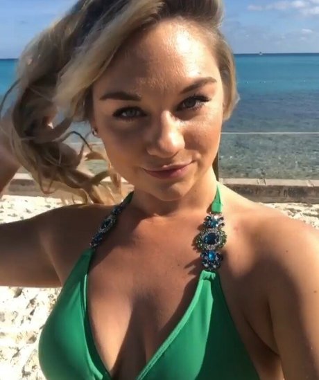 blonde midget onlyfans naked pic