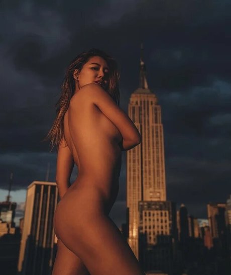 Serena Jung nudes model picture