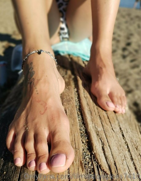 lilmisslongtoes7410 model pornographic galleries