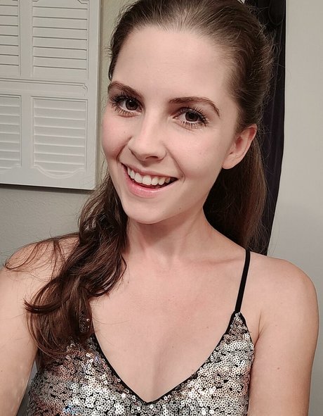 Trickyalice6 star pornographic images