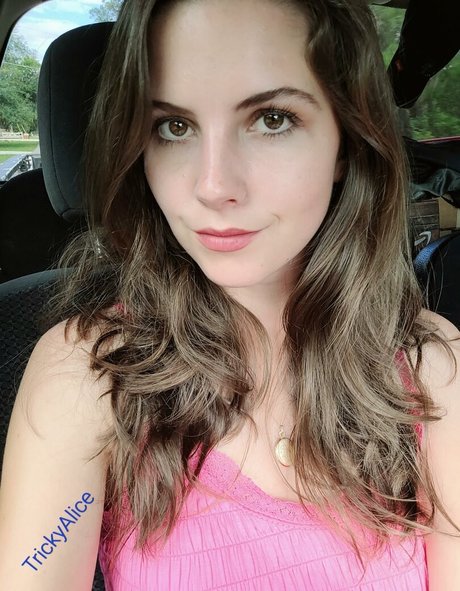 Trickyalice6 naked actress photo