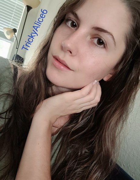 Trickyalice6 nude pornstar image