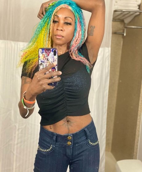 Monique Dupree star nice picture