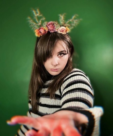 Alix Fembug art actress gallery