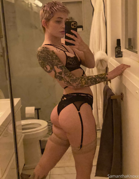 samanthaknoxxoxo model naked img