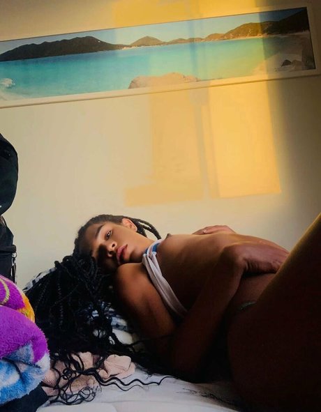 Sand Melo naked pornstar picture