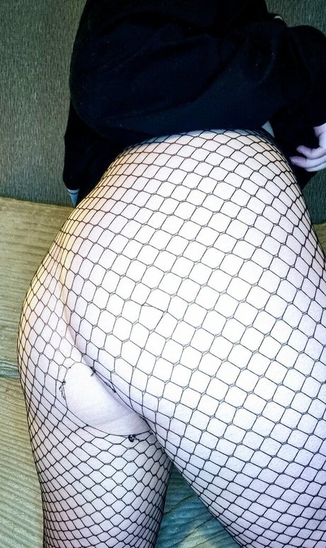 LittleBee nudes actress archive