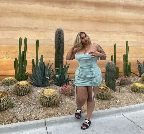 Jeanette Prakash star nudes picture