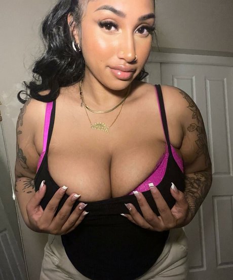 Jeanette Prakash porn star gallery